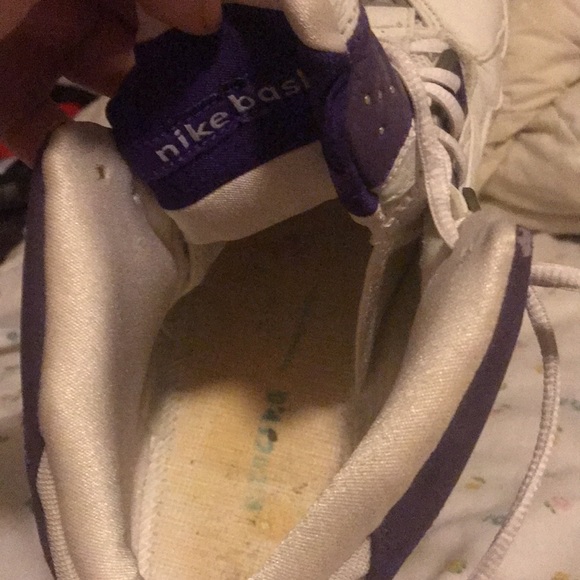 Game Worn Dual Autographed PJ Brown Charlotte Hornets NBA size 17 Nike Sneakers - Picture 8 of 8